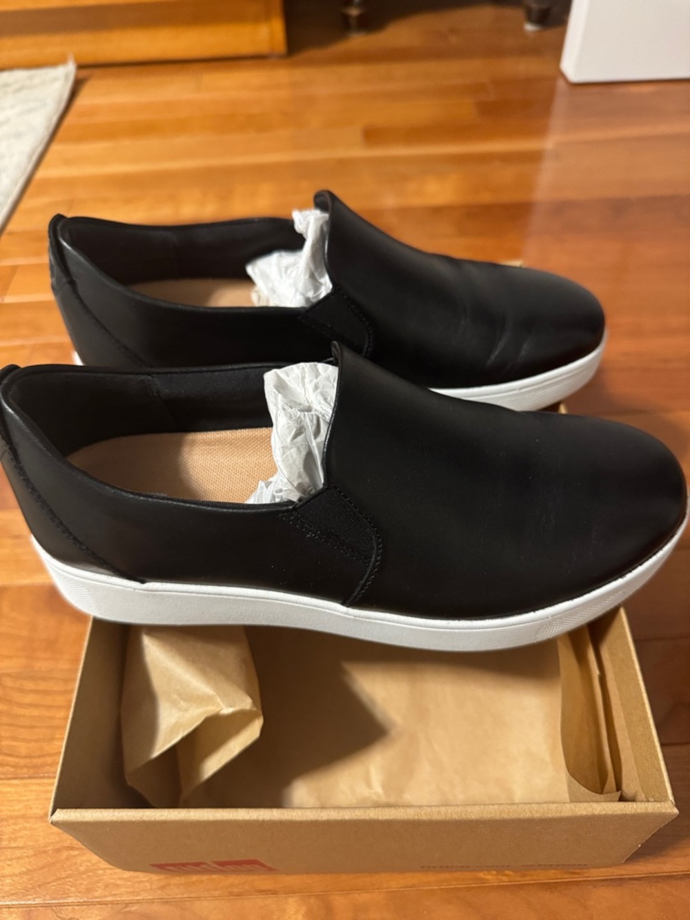 Fitflop Black Slip-On Sneakers with White Platform size 7